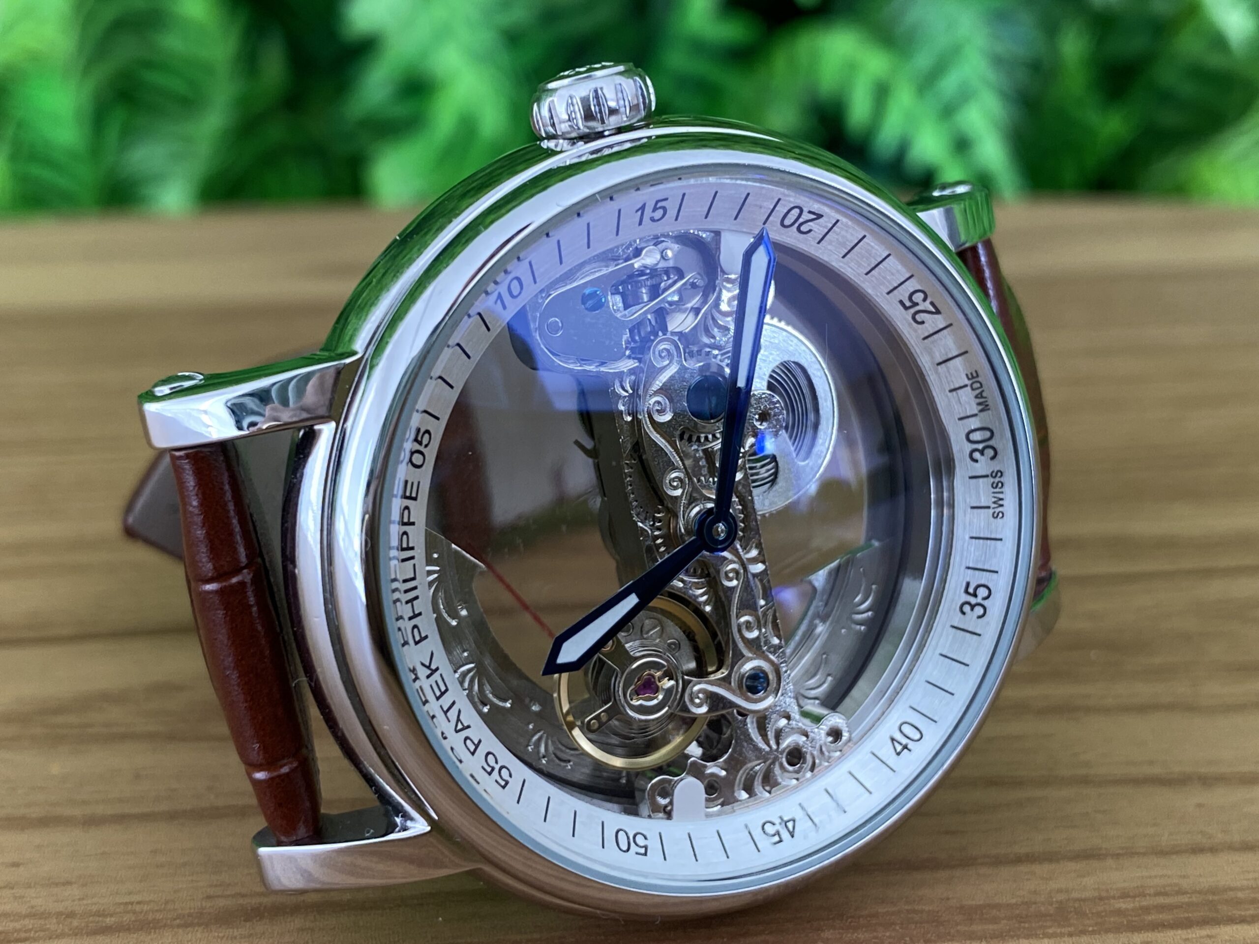 Patek Philippe Esqueleto Couro Marrom